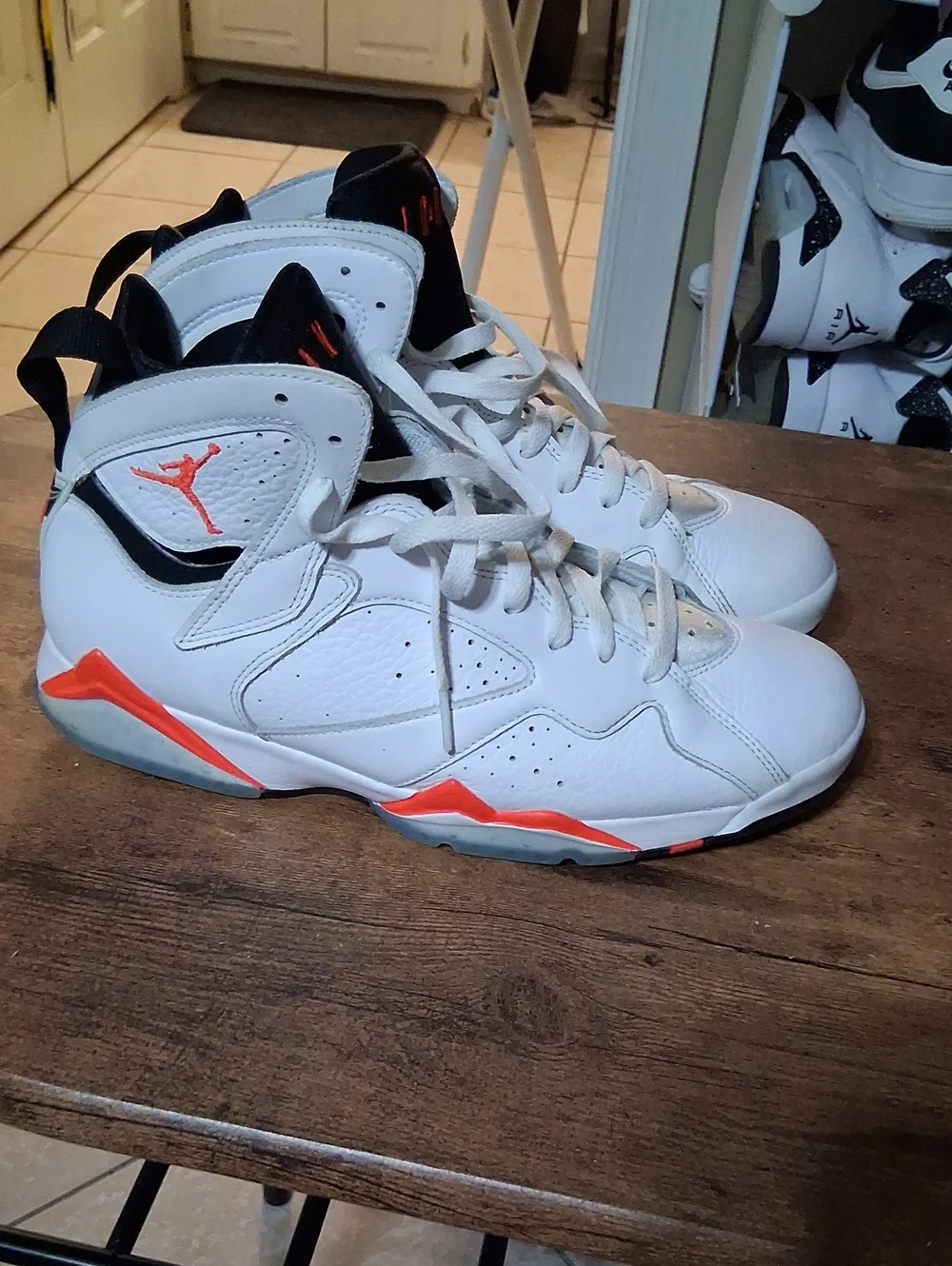 Jordan Men's White Black Orange Retro Basketball Shoes